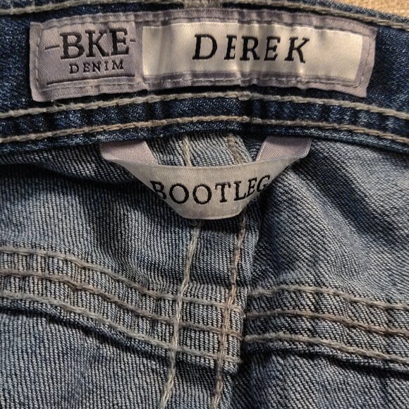BKE Derek Boot Leg Stretch Distressed Jeans Men's 42L - Picture 6 of 8